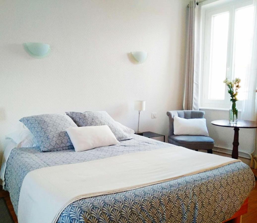 La Maison De Thuy - Gite En Auvergne Gimeaux ภายนอก รูปภาพ