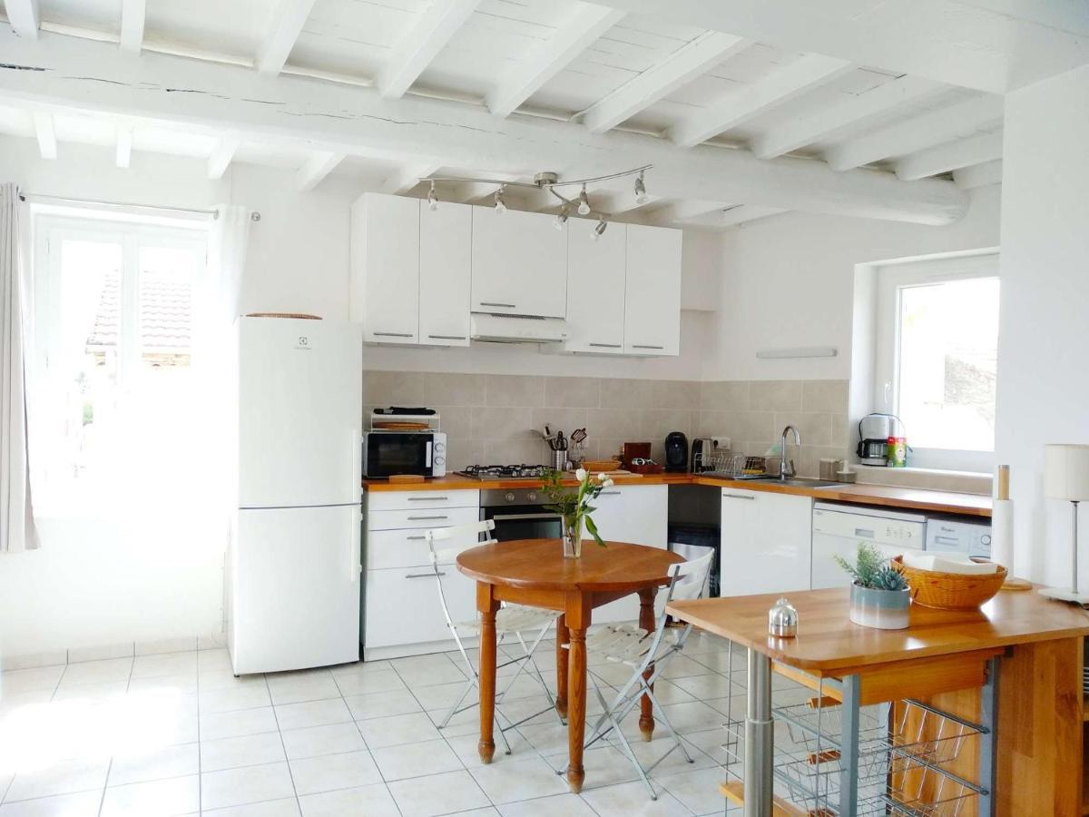 La Maison De Thuy - Gite En Auvergne Gimeaux ภายนอก รูปภาพ