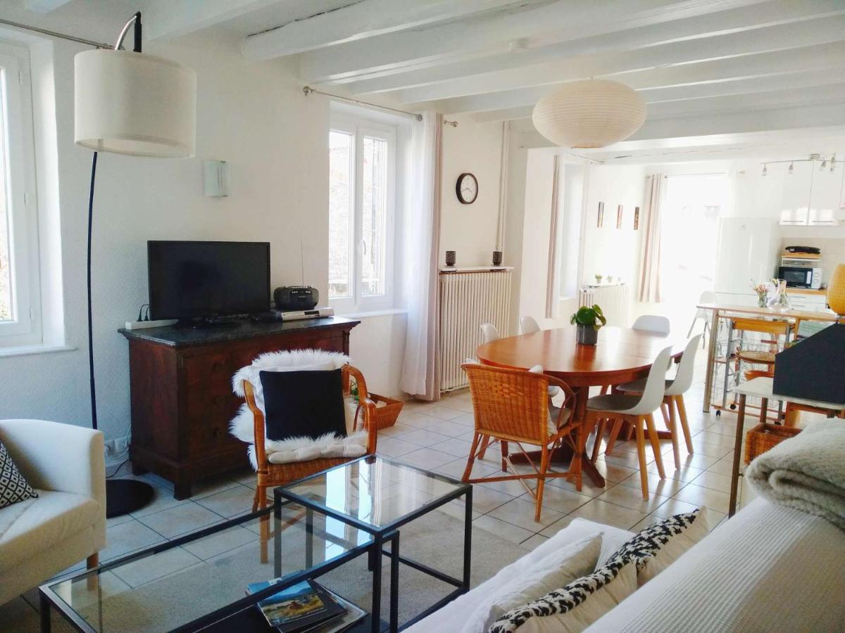 La Maison De Thuy - Gite En Auvergne Gimeaux ภายนอก รูปภาพ