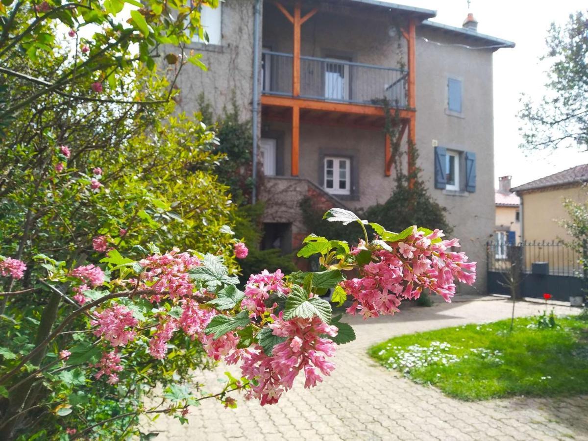 La Maison De Thuy - Gite En Auvergne Gimeaux ภายนอก รูปภาพ